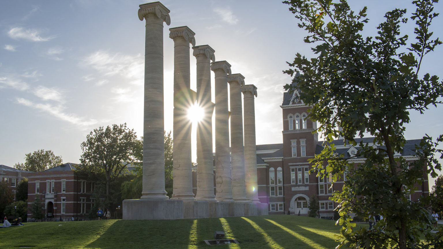 Sun shines through the columns on Jesse Hall